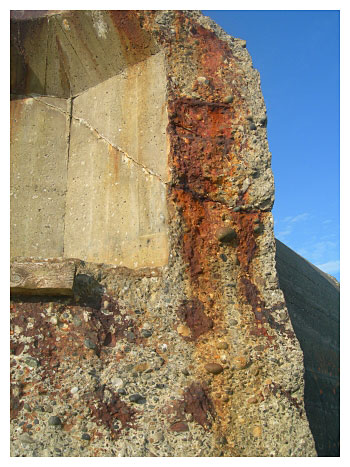 Rupture du mur de flanquement au niveau du tobrouk